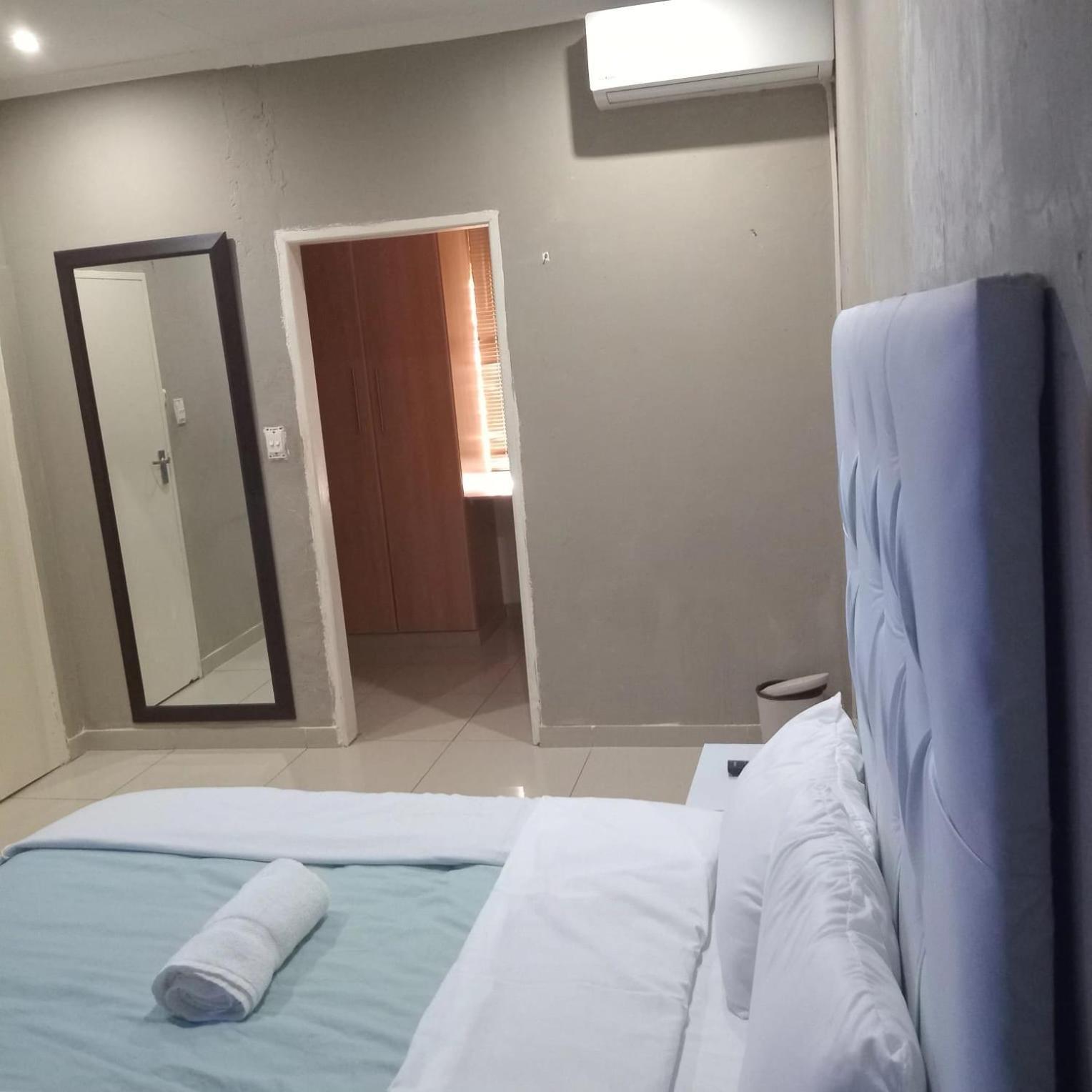 Reitz Guest House Mafikeng Bagian luar foto
